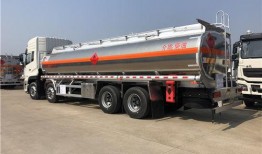 油罐车视频,揭秘油品运输安全与效率